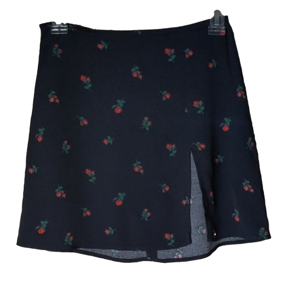 Reformation Margot Black Floral Mini Skirt Size 0